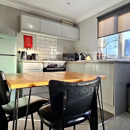 קארדיף Victoria House By Switchback Stays מראה חיצוני תמונה