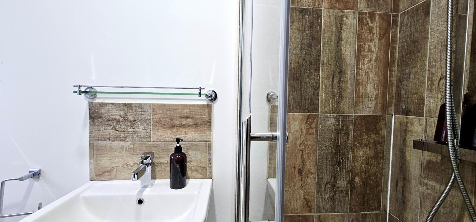קארדיף Victoria House By Switchback Stays מראה חיצוני תמונה